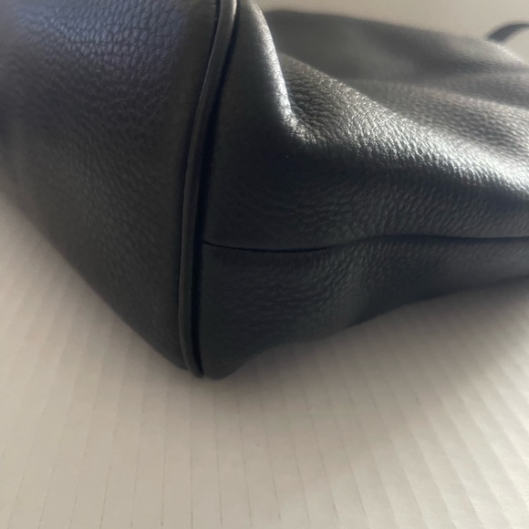 Michael Kors Black Leather Shoulder Bag/Bucket Bag with Gold Accents - Picture 5 of 7